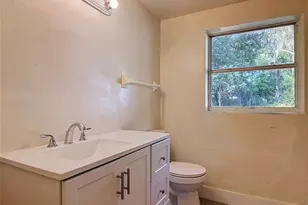 318 S Massachusetts Ave, Deland, FL 32724 - Photo 17