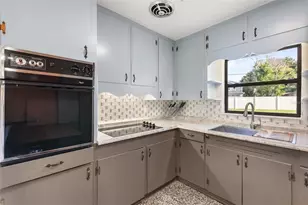 1721 Montcalm St, Orlando, FL 32806 - Photo 11