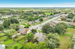 2832 Hunt Club Ln, Orlando, FL 32826 - Photo 45