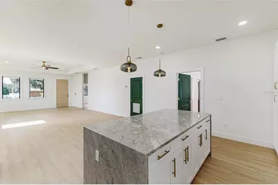 7901 N Greenwood Avenue, Tampa, FL 33604 - Photo 9