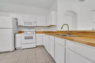 9811 Fan Palm Way, Tampa, FL 33610 - Photo 5