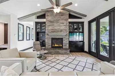 372 W Lakeview Avenue, Lake Mary, FL 32746 - Photo 3