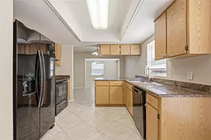 9006 Dixiana Villa Cir, Tampa, FL 33635 - Photo 13