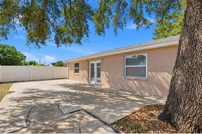 9006 Dixiana Villa Circle, Tampa, FL 33635 - Photo 31