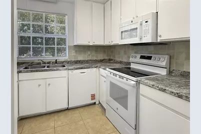 508 Banyon Tree Circle #200, Maitland, FL 32751 - Photo 5