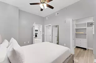 525 E Jackson St, Orlando, FL 32801 - Photo 5