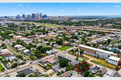 2517 W Spruce Street, Tampa, FL 33607 - Photo 1