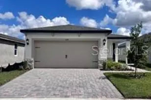 1524 Brekey Wy, Zephyrhills, FL 33541 - Photo 1
