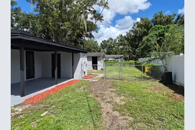 1810 E Carol Drive, Plant City, FL 33563 - Photo 5