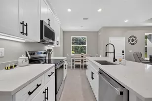 1360 Jayce Ct, Geneva, FL 32732 - Photo 9