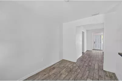 4503 Wishart Boulevard, Tampa, FL 33603 - Photo 11