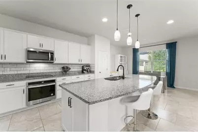 2631 E Lake Pointe Drive, Kissimmee, FL 34744 - Photo 11