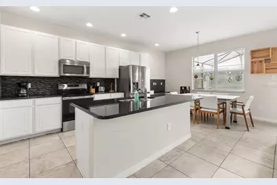 701 Las Fuentes Drive, Kissimmee, FL 34746 - Photo 5