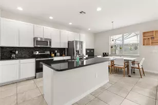 701 Las Fuentes Dr, Kissimmee, FL 34746 - Photo 5