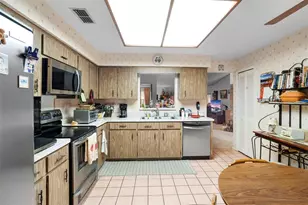 1051 Matterhorn St, Deltona, FL 32725 - Photo 19