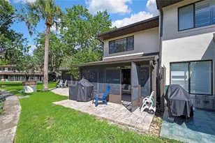 1637 SE Paradise Cir, Crystal River, FL 34429 - Photo 25