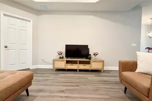 8540 Magnificent Ln, Groveland, FL 34736 - Photo 15