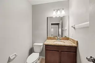 1904 Hawks View Dr, Ruskin, FL 33570 - Photo 15