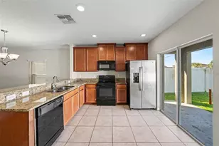 1904 Hawks View Dr, Ruskin, FL 33570 - Photo 5