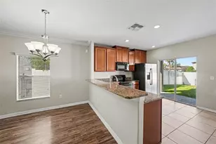 1904 Hawks View Dr, Ruskin, FL 33570 - Photo 5