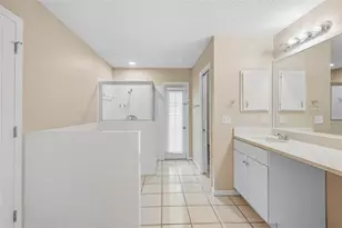 16102 Warden Pl, Tampa, FL 33647 - Photo 47