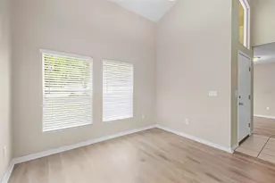 16102 Warden Pl, Tampa, FL 33647 - Photo 5