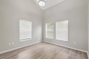 16102 Warden Pl, Tampa, FL 33647 - Photo 5