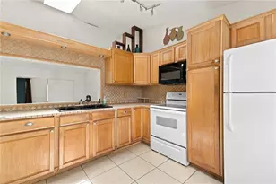 9966 Burl Way, Orlando, FL 32817 - Photo 7