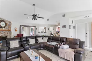 556 Awin Cir SE, Palm Bay, FL 32909 - Photo 5