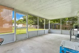 4004 Louisburg Ln, Orlando, FL 32808 - Photo 17