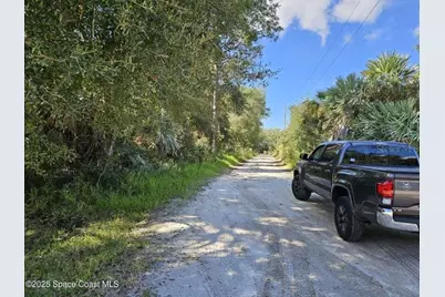 4600 Beacon Light Road, Edgewater, FL 32141 - Photo 3