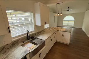 615 Madrid Dr, Kissimmee, FL 34758 - Photo 5