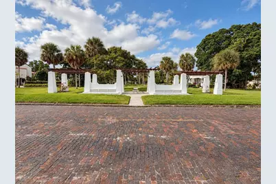 4050 Iris Street N, Saint Petersburg, FL 33703 - Photo 49