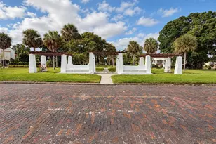4050 Iris St N, Saint Petersburg, FL 33703 - Photo 49