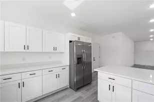 832 E Desoto St, Clermont, FL 34711 - Photo 9