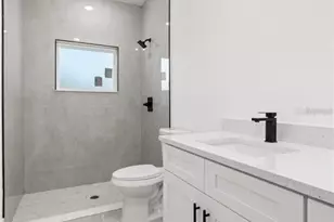 832 E Desoto St, Clermont, FL 34711 - Photo 19