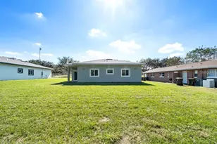 820 E Desoto St, Clermont, FL 34711 - Photo 29