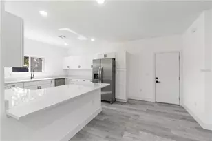 820 E Desoto St, Clermont, FL 34711 - Photo 5