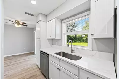 706 Elm Avenue, Fruitland Park, FL 34731 - Photo 9