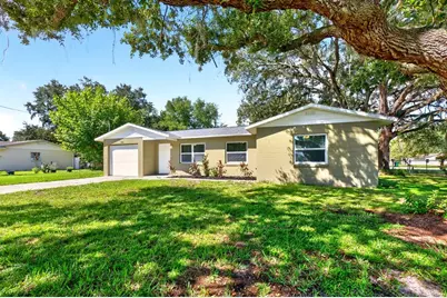 706 Elm Avenue, Fruitland Park, FL 34731 - Photo 1
