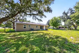 706 Elm Ave, Fruitland Park, FL 34731 - Photo 17