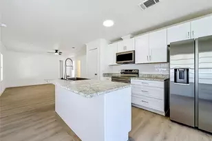 108 Pinelake Dr, Satsuma, FL 32189 - Photo 3