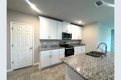 493 Sun Warbler Way, Saint Cloud, FL 34771 - Photo 5