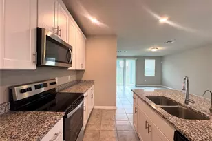 493 Sun Warbler Wy, Saint Cloud, FL 34771 - Photo 9
