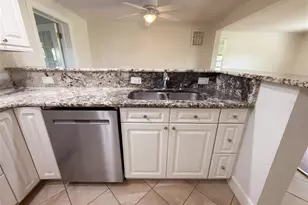 5328 16th St W, Bradenton, FL 34207 - Photo 9