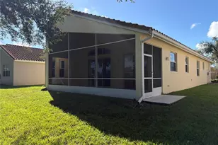 4223 63rd Terrace E, Sarasota, FL 34243 - Photo 5