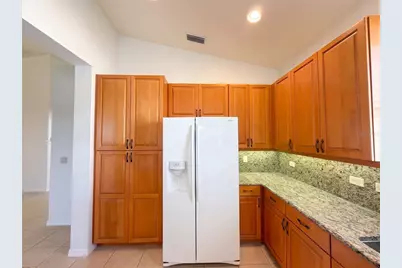 4223 63rd Terrace E, Sarasota, FL 34243 - Photo 11