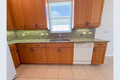 4223 63rd Terrace E, Sarasota, FL 34243 - Photo 9