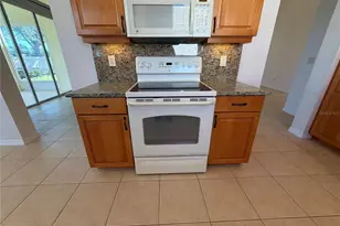 4223 63rd Terrace E, Sarasota, FL 34243 - Photo 13