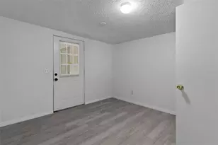 31128 Lochmore Cir, Mount Plymouth, FL 32776 - Photo 21
